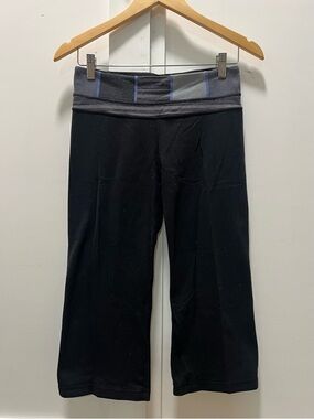 lululemon Black Cropped Leggings with Gray and Blue Waistband (M)
